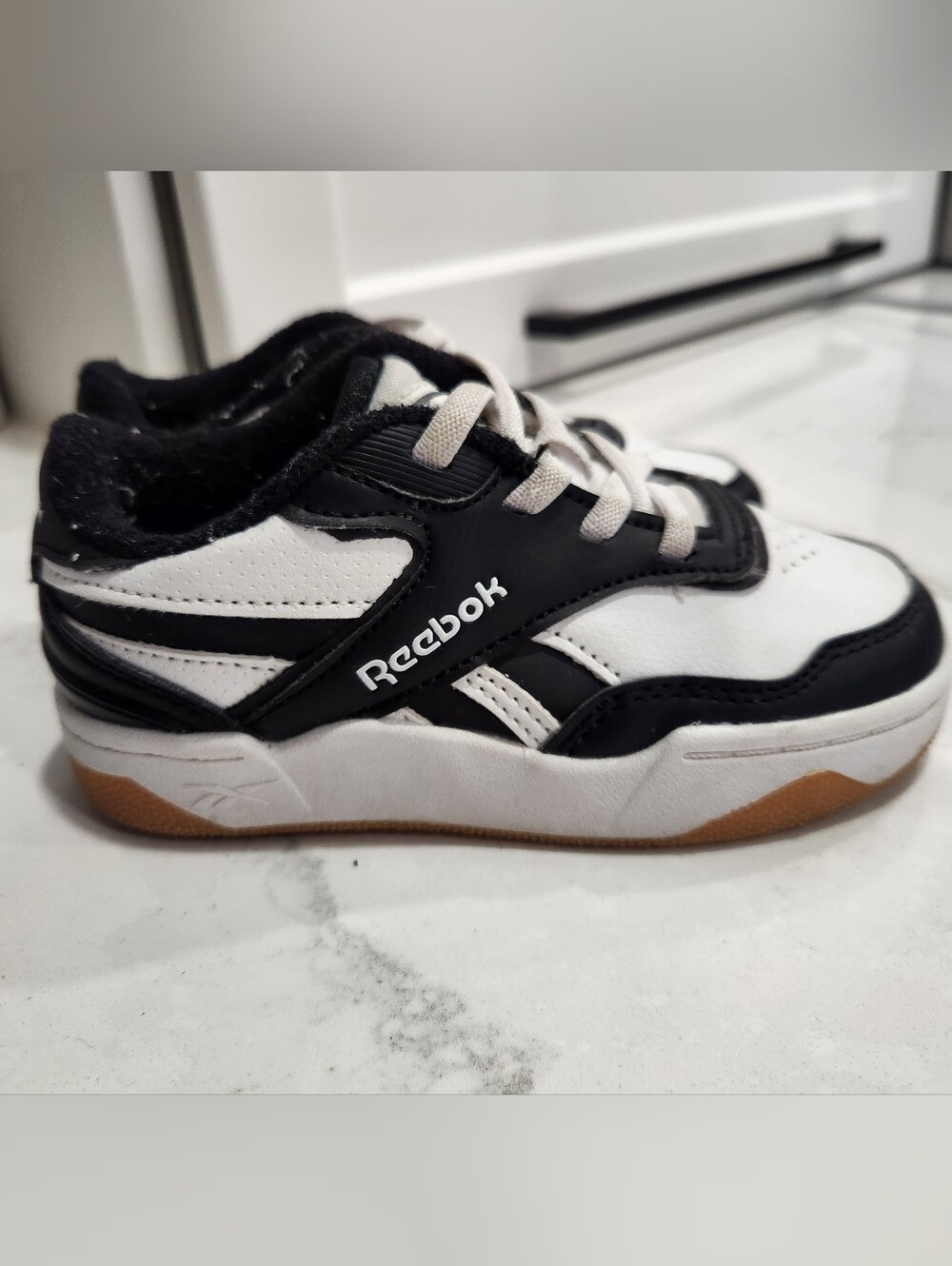 Kids Reeboks Size 10T - Excellent Condition